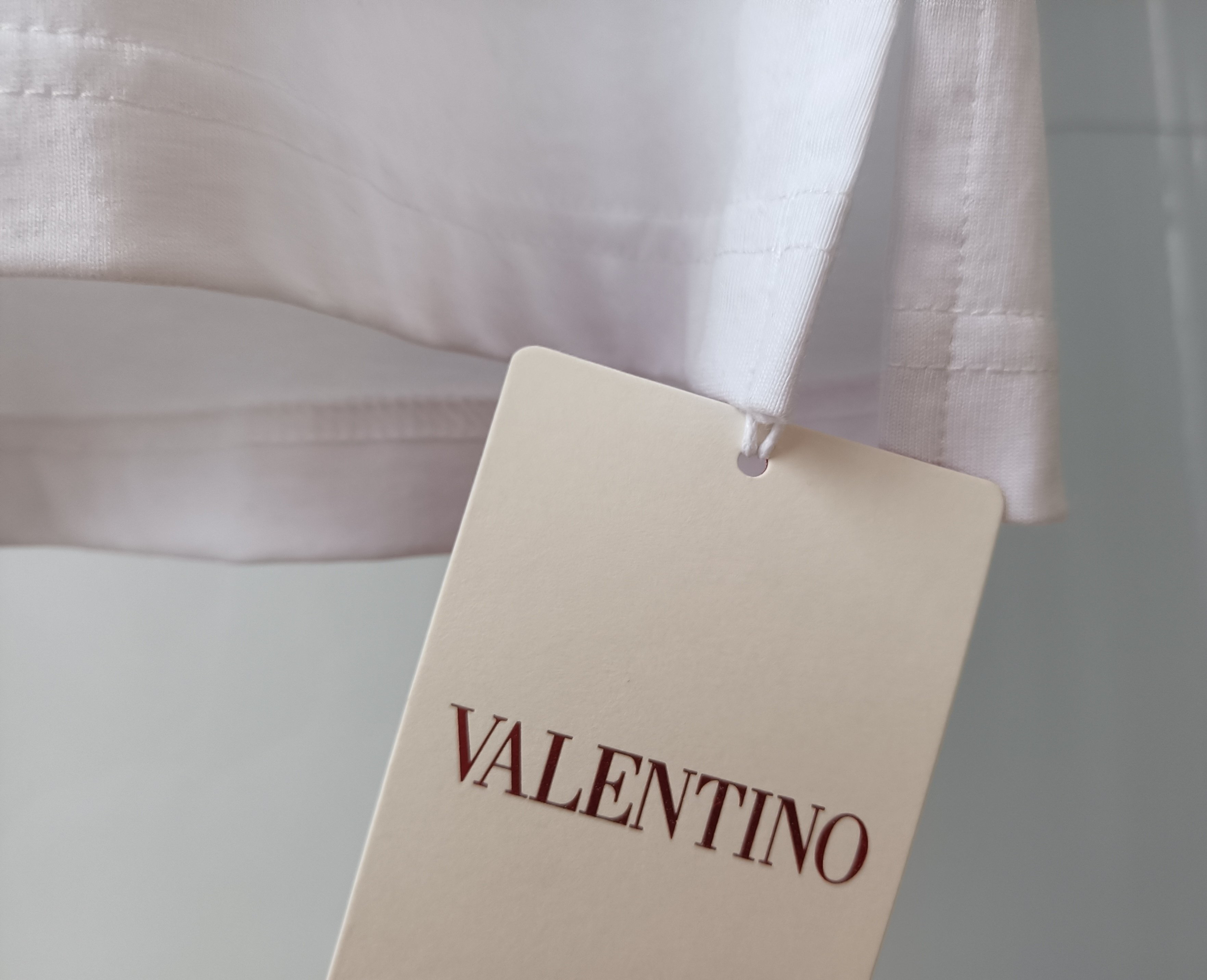 ヴァレンティノ「Valentino」 クラシックシンプルリベットコットン丸首半袖