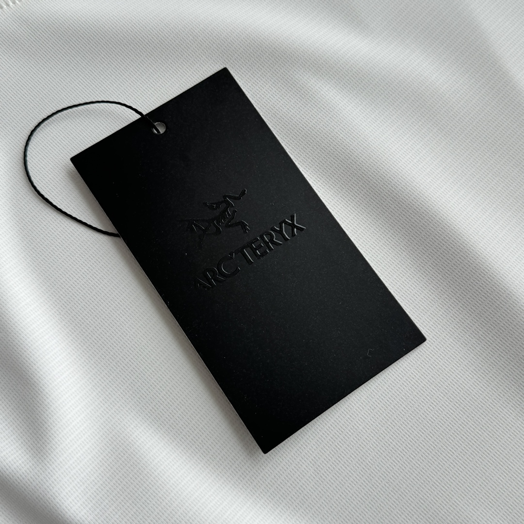 【ワンフォーワン】アークテリクス「ARC'TERYX」Motus クルーネック 速乾Tシャツ（メンズ）【在庫僅少】