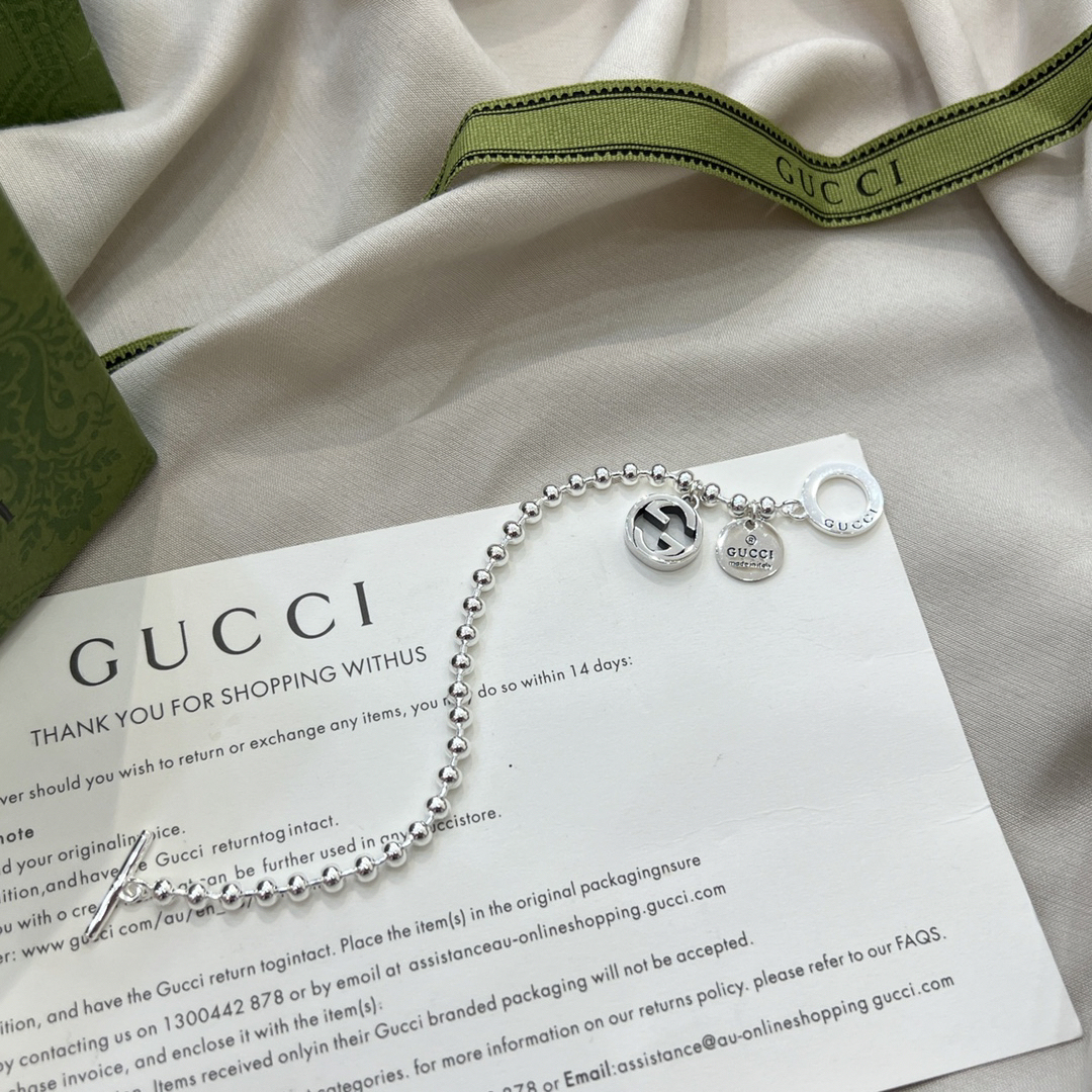 グッチ「Gucci」  ラウンドチャーム ビーズ ブレスレット