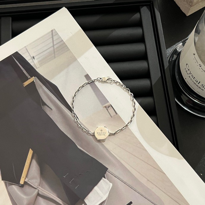 グッチ「Gucci」インターロッキングG シルバー925 ブレスレット