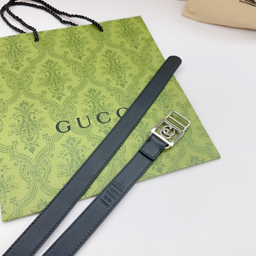 グッチ「Gucci」ダブルフェイス プレミアムレザー ベルト100CM