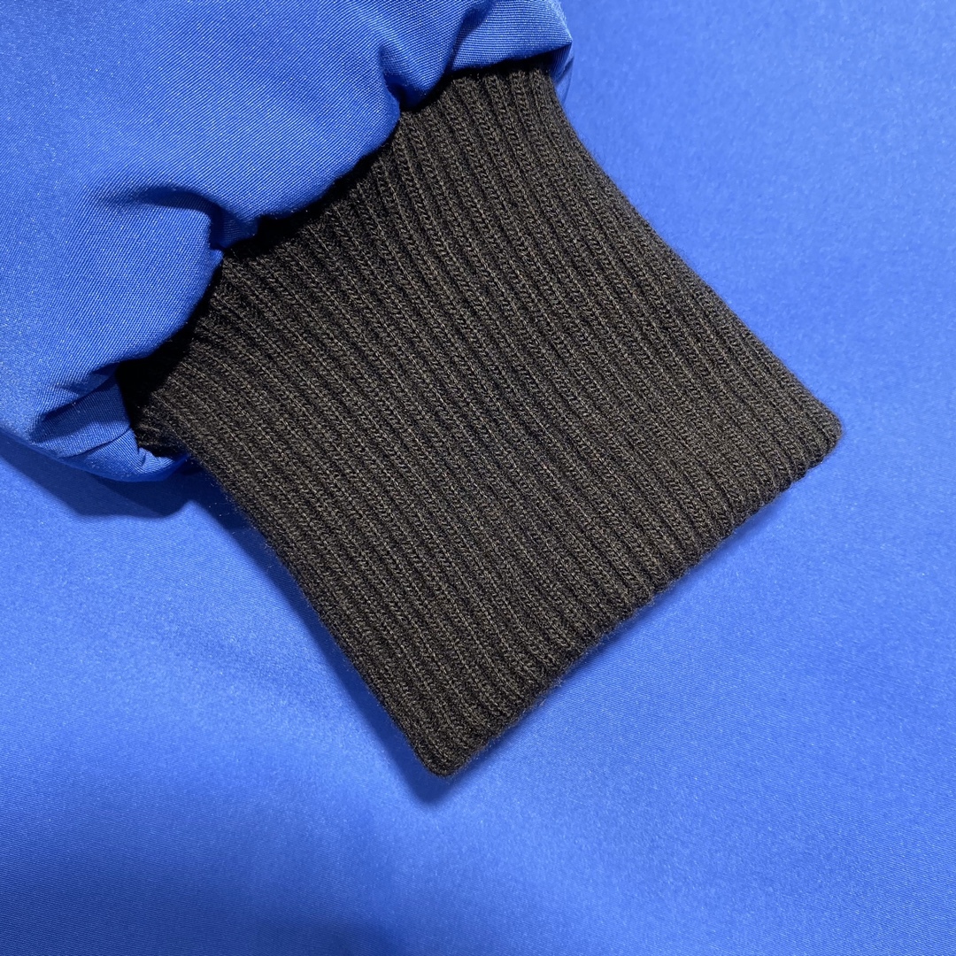 カナダグース「Canada Goose」メンズ クラシックショートダウンジャケット