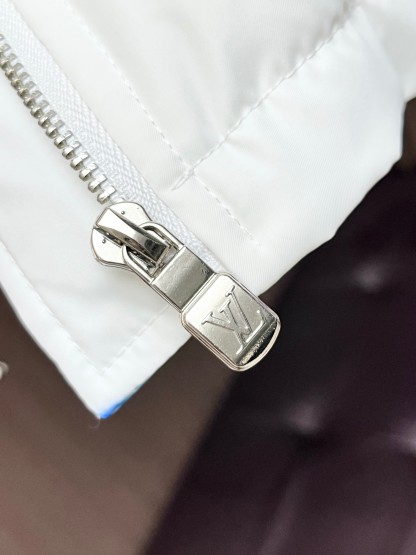 ルイ・ヴィトン「Louis Vuitton」‌ MONOGRAM PILLOW ダウンジャケット