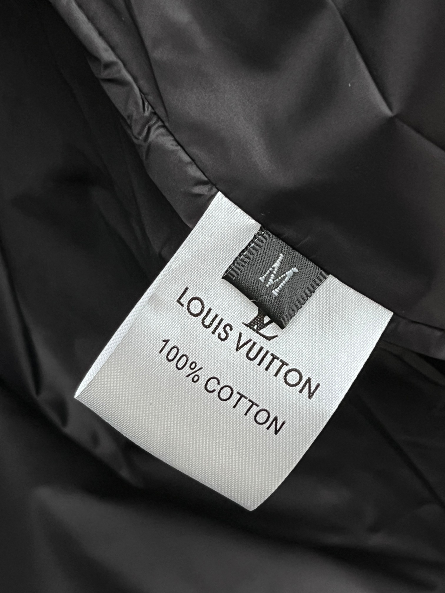 ルイ・ヴィトン「Louis Vuitton」‌ MONOGRAM PILLOW ダウンジャケット