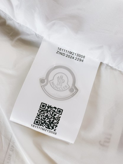 モンクレール「Moncler」 ウォータープルーフ フード付きジャケット