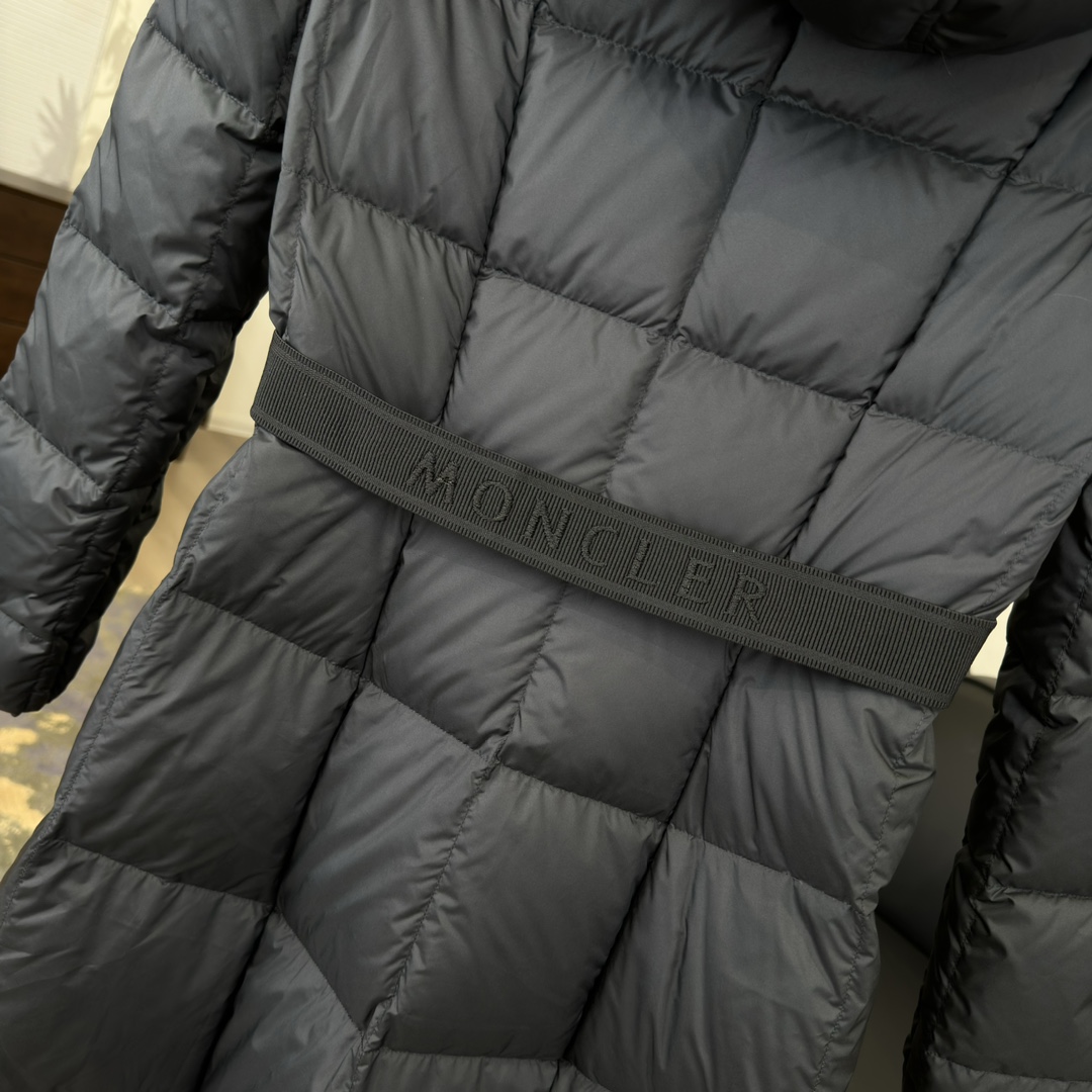 モンクレール「Moncler」フード付き プリンセス ダウンジャケット