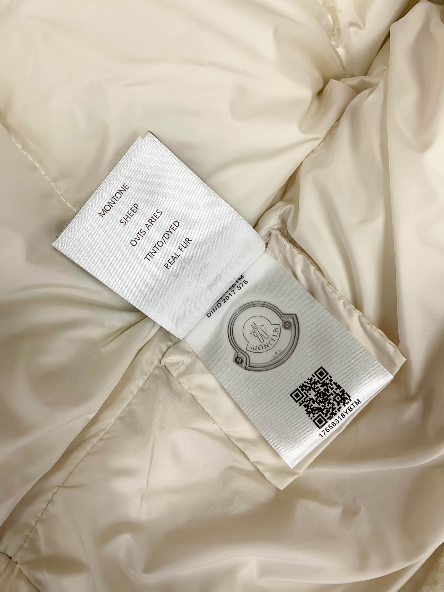 モンクレール「Moncler」 2025秋冬 タッチードファー ダウンブルゾン