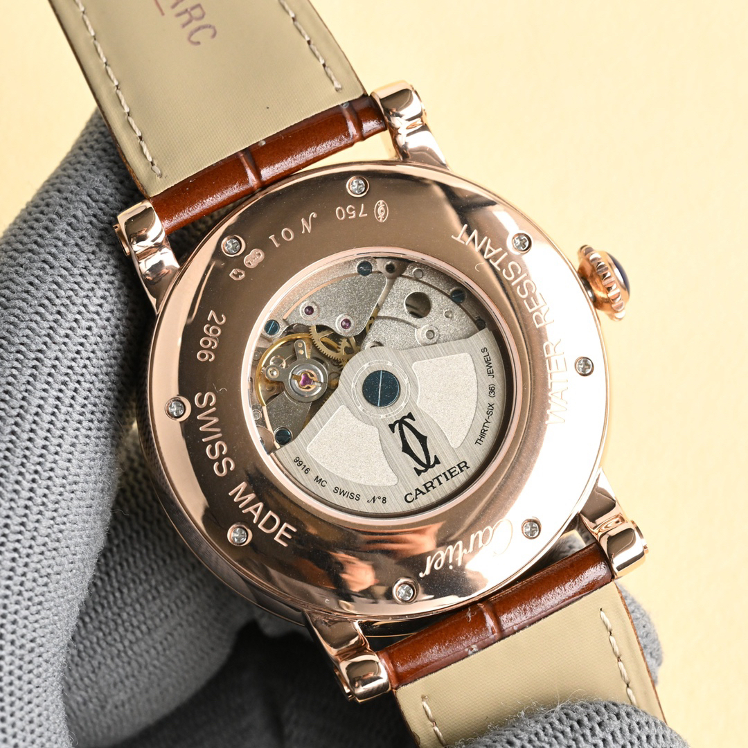 カルティエ「Cartier」CARTIERアースシリーズ腕時計45mm