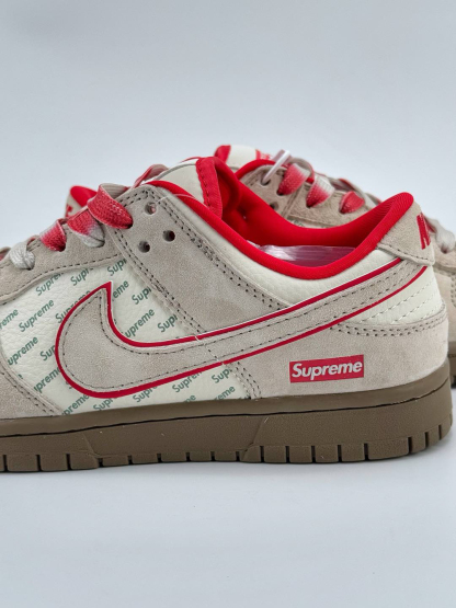 「コラボモデル」Supreme x Nike SB Dunk Low スニーカー