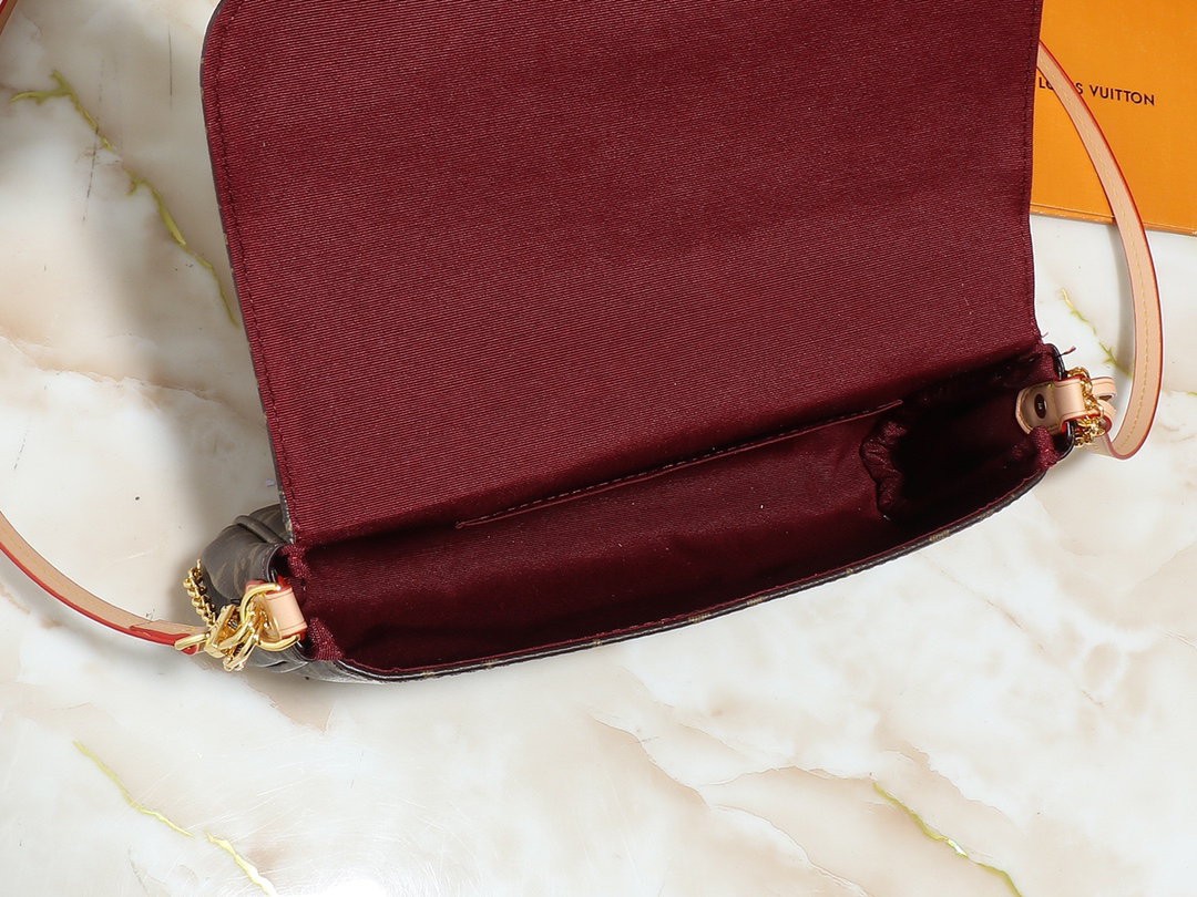 ルイ・ヴィトン「Louis Vuitton」ボルソ フェイバリット MM