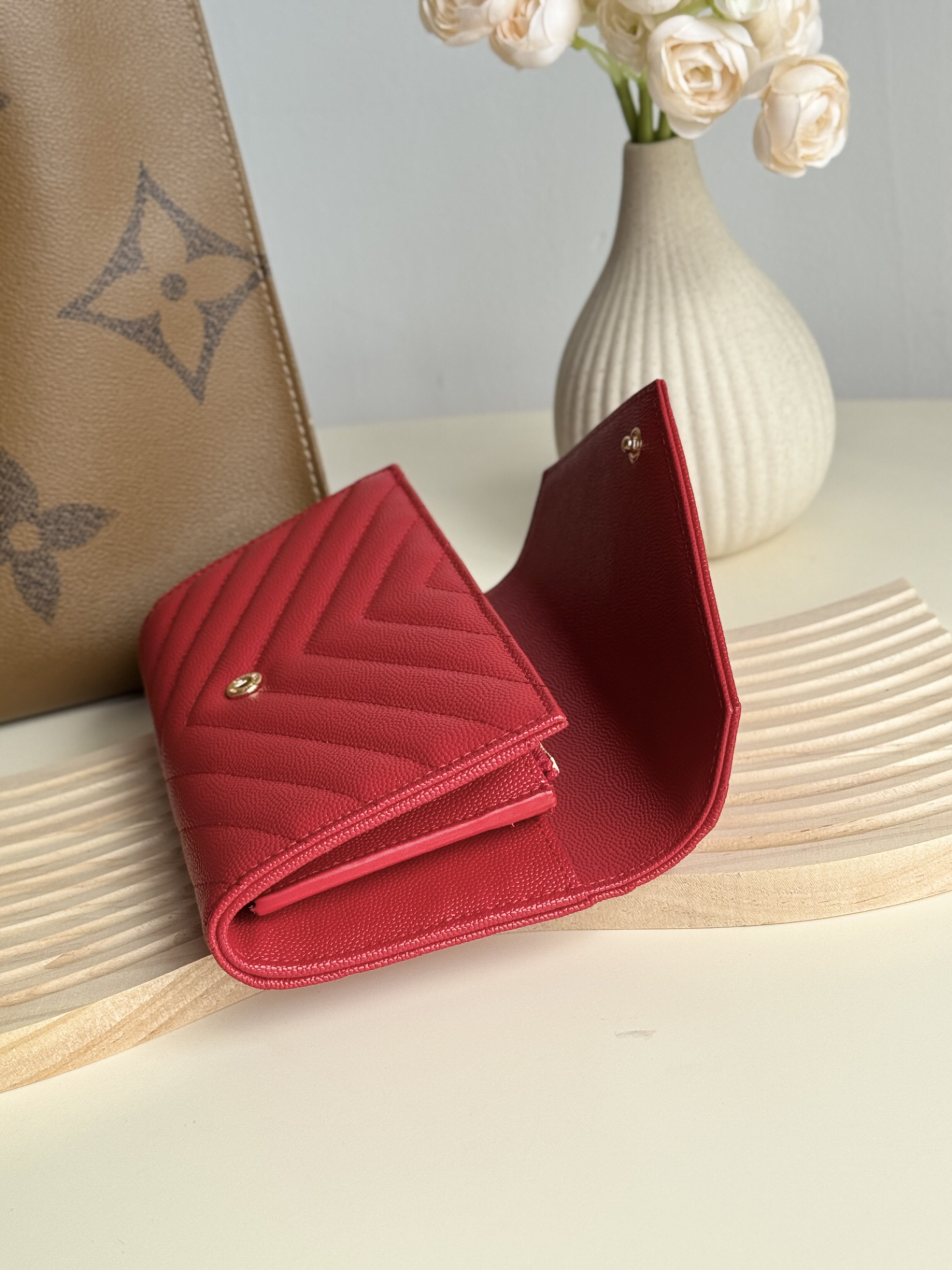 サンローラン「Saint Laurent」クラシック フラップ エンヴェロープ ウォレット