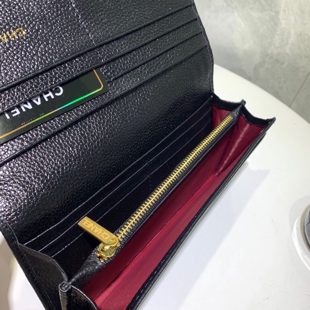 シャネル「Chanel」 ラムスキン フラップ ウォレット 財布