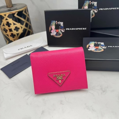 プラダ「Prada」メンズ ショートウォレット