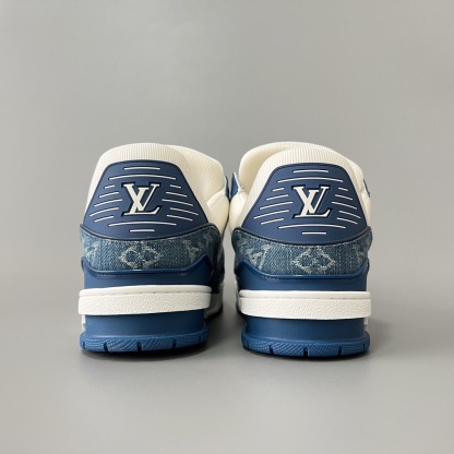 大人気 ！LOUIS VUITTON TRAINER SNEAKER トレイナーライン スニーカー