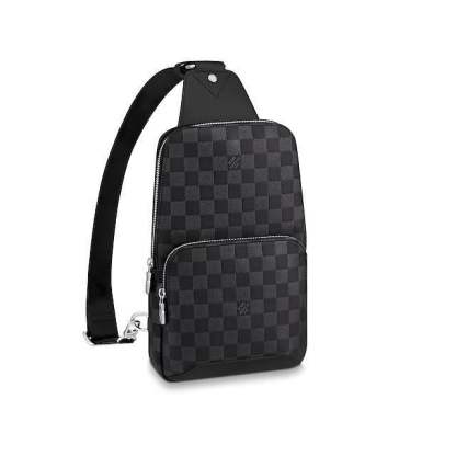 Louis Vuitton（ルイヴィトン）アヴェニュースリングバッグ