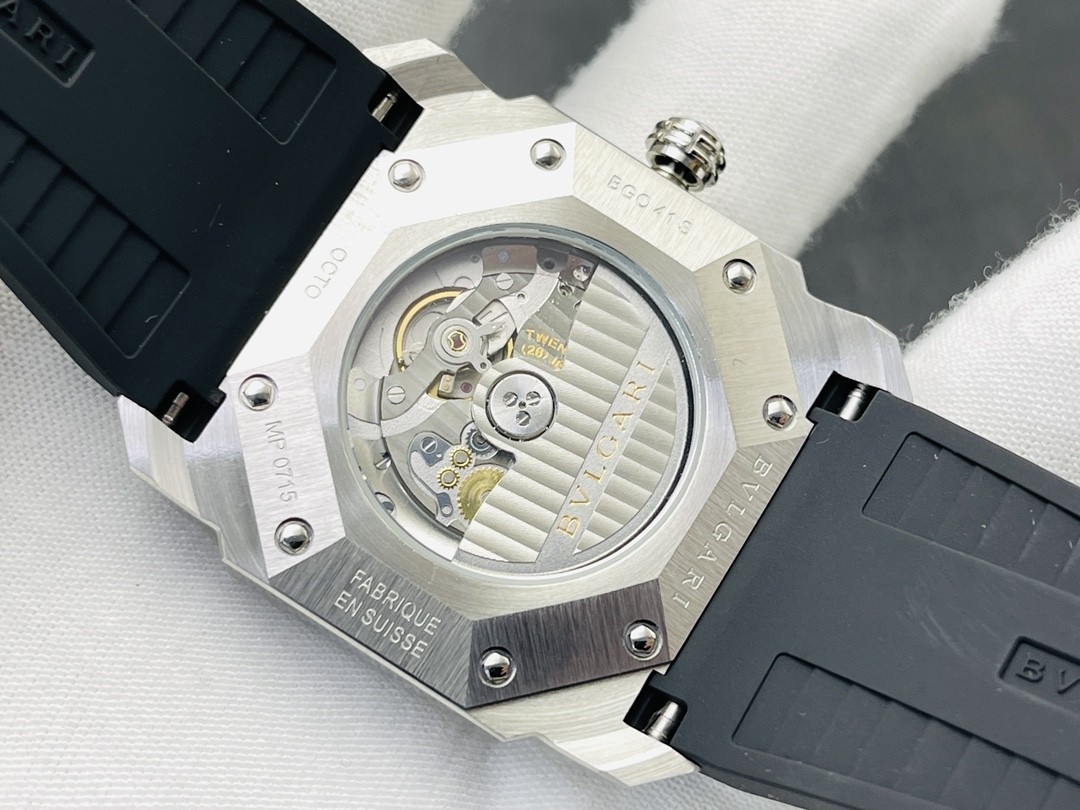 ブルガリ「Bvlgari」 オクト メンズウォッチ40MM