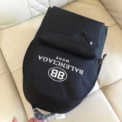 バレンシアガ「Balenciaga」 Explorer バックパック