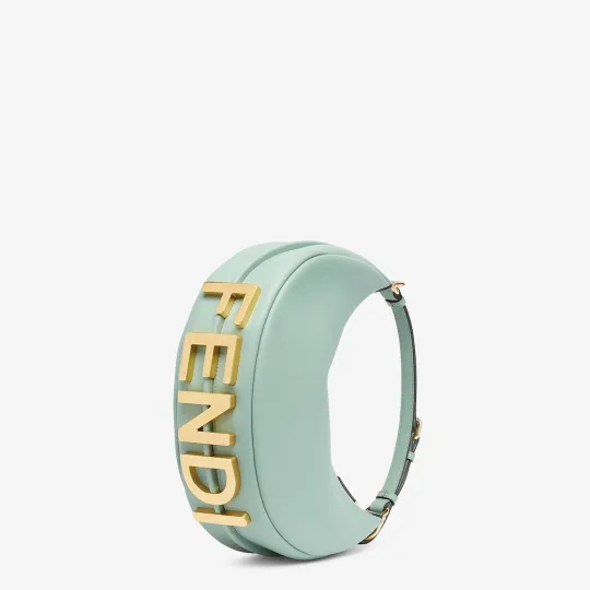 フェンディ「Fendi」「CLASSY」雑誌2023年3月号掲載！山本美月さん同項 のFendigraphyバッグ 日本で大人気！男女兼用★完売続出