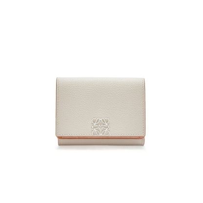 ロエベ「LOEWE」アナグラム トライフォールド ウォレット（ペブルグレインカーフ）