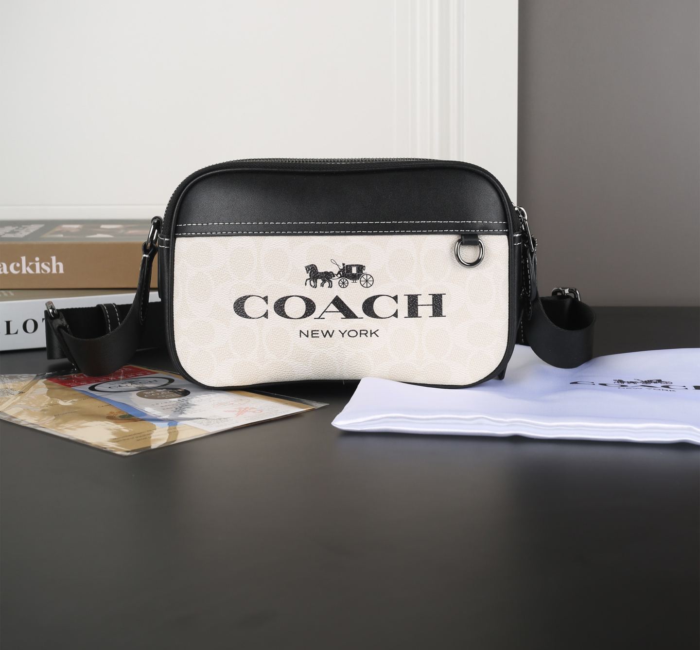 コーチ「Coach」コーチ グラハム カメラバッグ