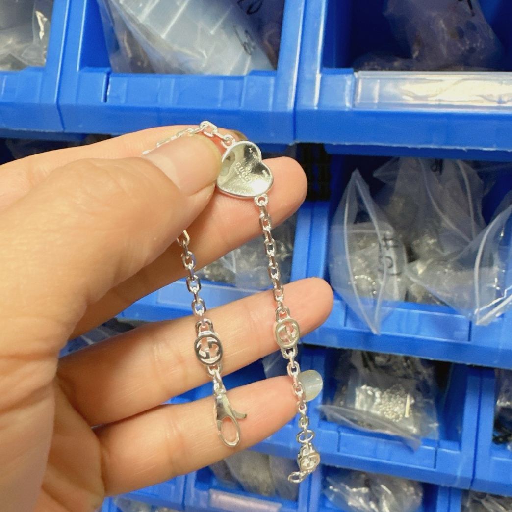 グッチ「Gucci」 