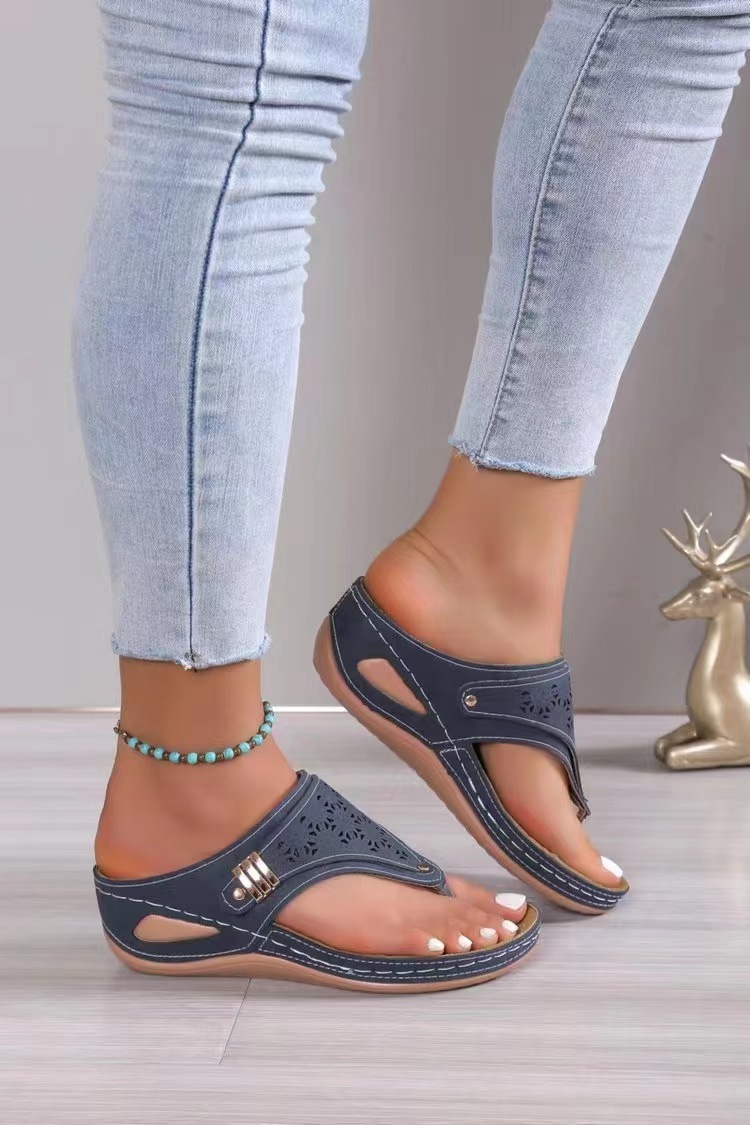 Hollow Out Wedge Flip Flops