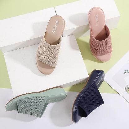 Women's Flyknit Soft Wedge Sandals