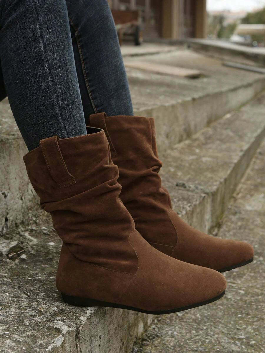 Softly lined warm ankle boots