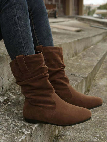 Softly lined warm ankle boots
