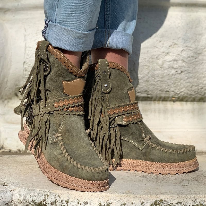 Women's Retro Leather Round-toe Flat Heel Tassel Boots