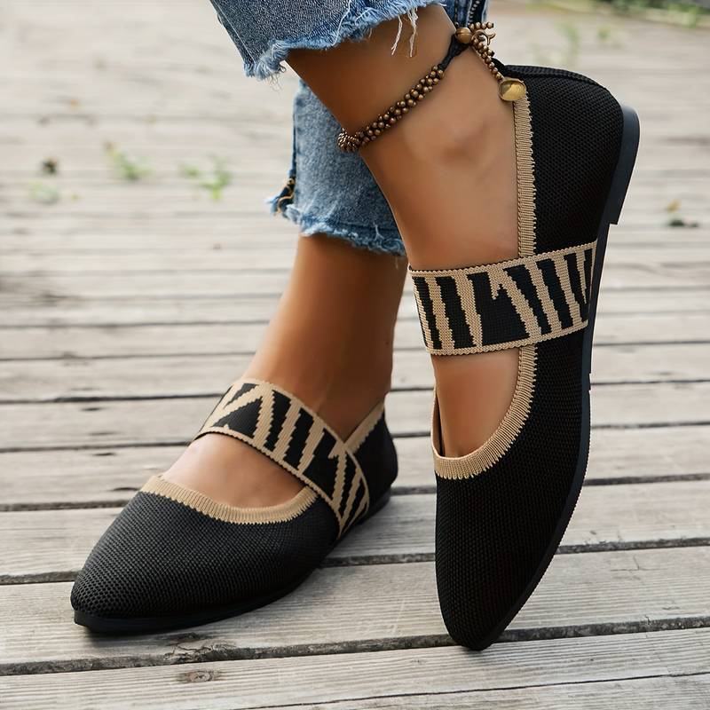 Chic and Comfortable Pointy Flats