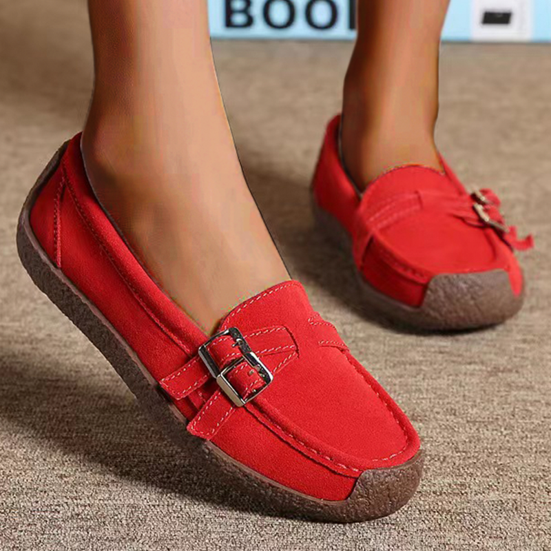 Unleash Your Style with Leather Flat-bottomed Casual Shoes