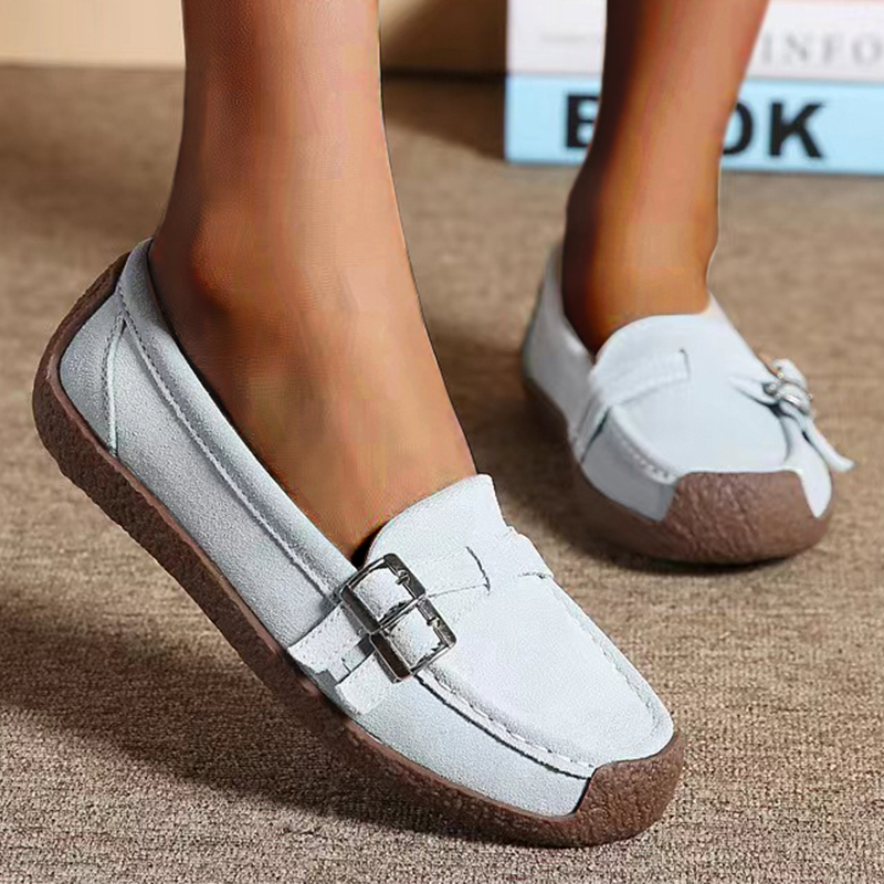 Unleash Your Style with Leather Flat-bottomed Casual Shoes