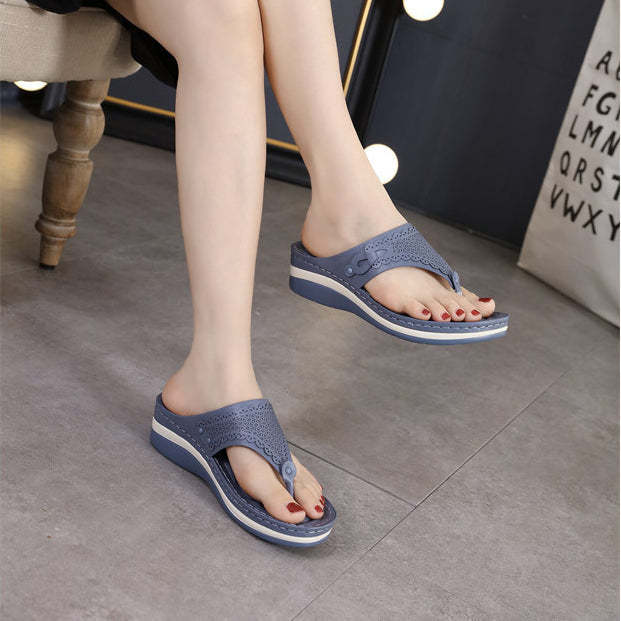 Lightweight Vintage Massage Flip-Flops