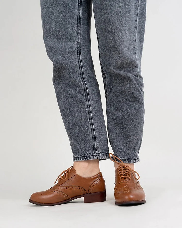 Classic Lace-Up Wingtip Leather Flat Oxfords