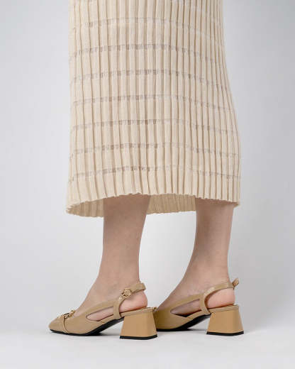 Classic Metal Buckle Slingback Low-Heel Chunky Heels Sandals