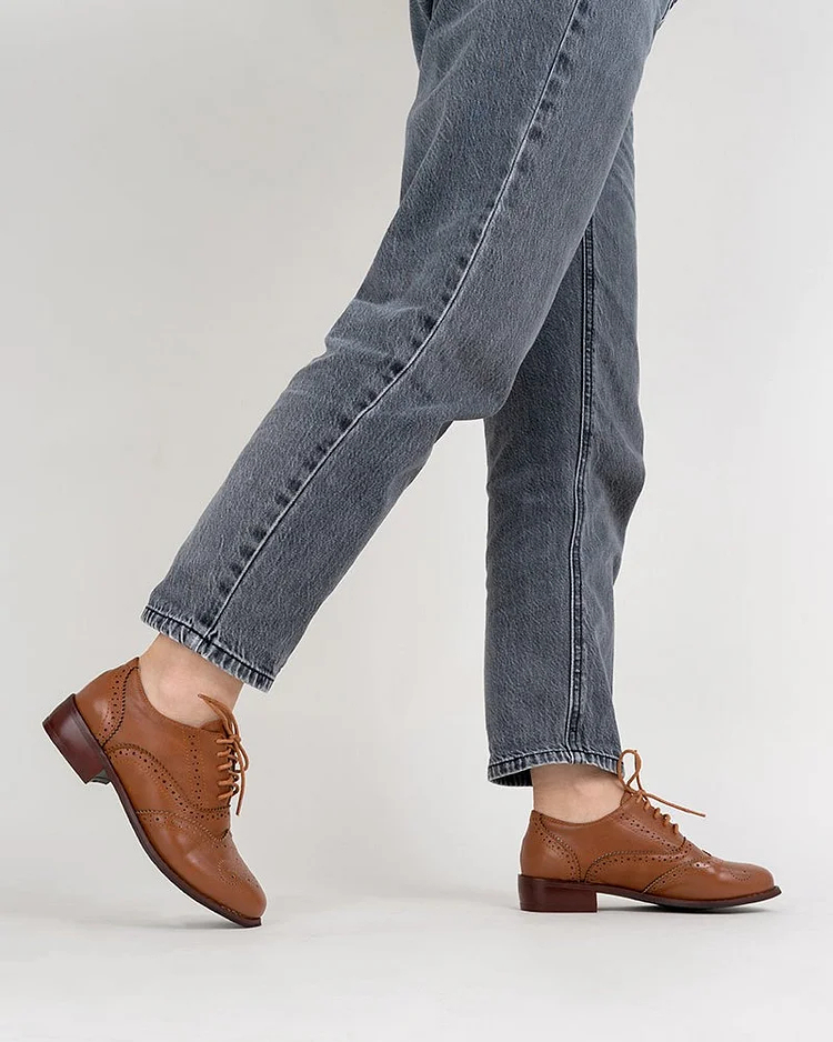 Classic Lace-Up Wingtip Leather Flat Oxfords