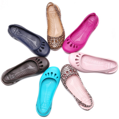 Women Clogs Jelly Beach Sandals Waterproof Anti Slip Nursing Shoes