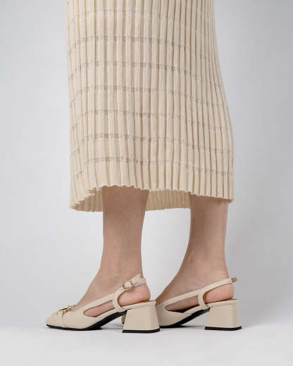 Classic Metal Buckle Slingback Low-Heel Chunky Heels Sandals