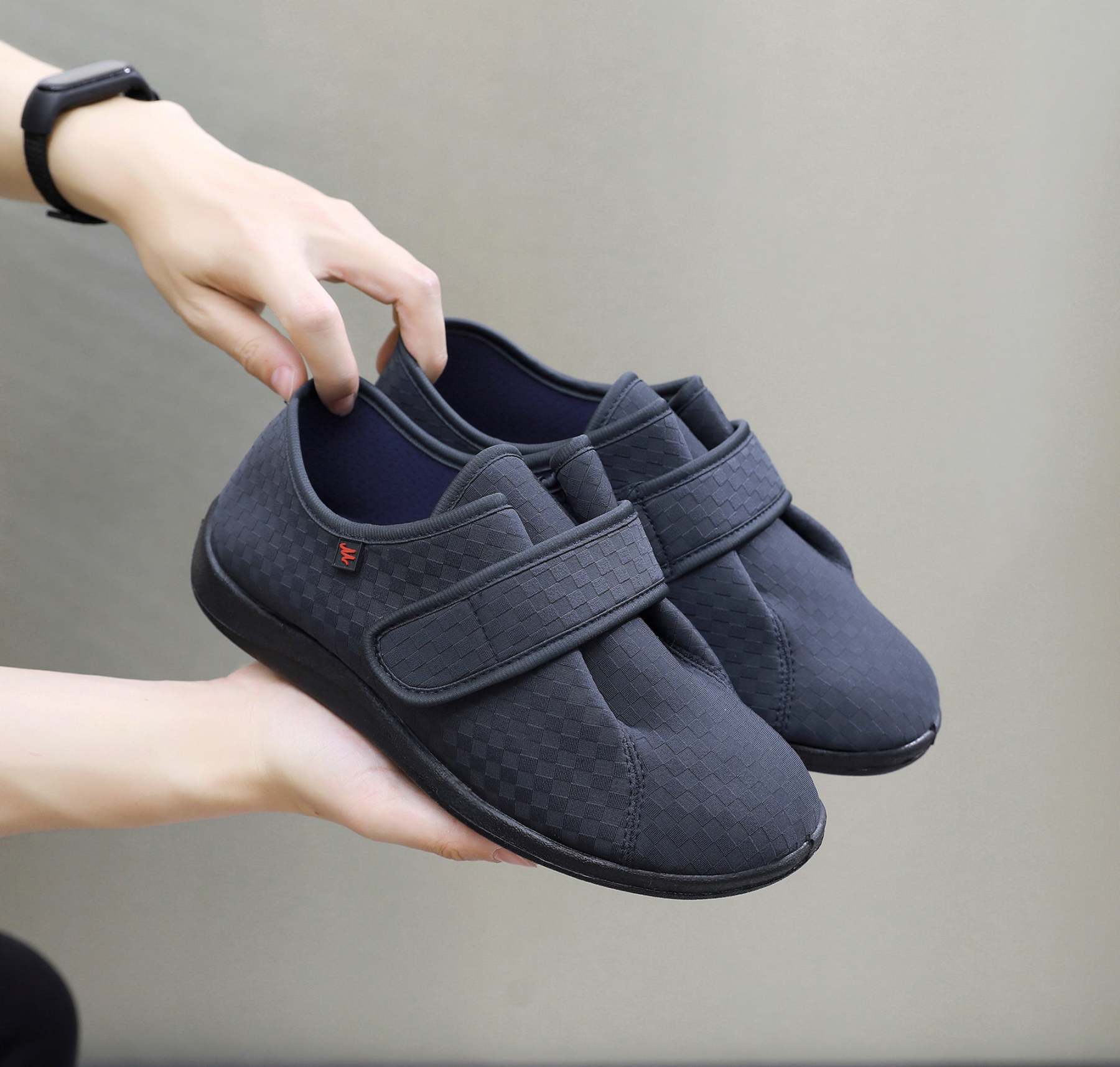 Wide Diabetic Shoes For Swollen Feet