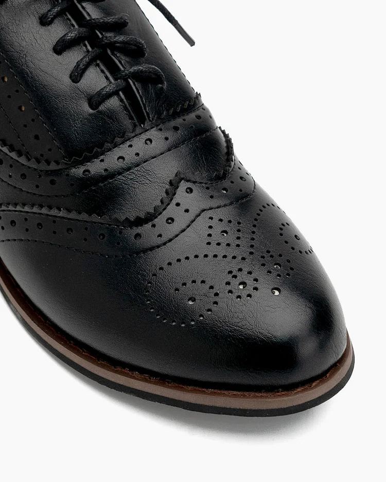 Classic Lace-Up Wingtip Leather Flat Oxfords