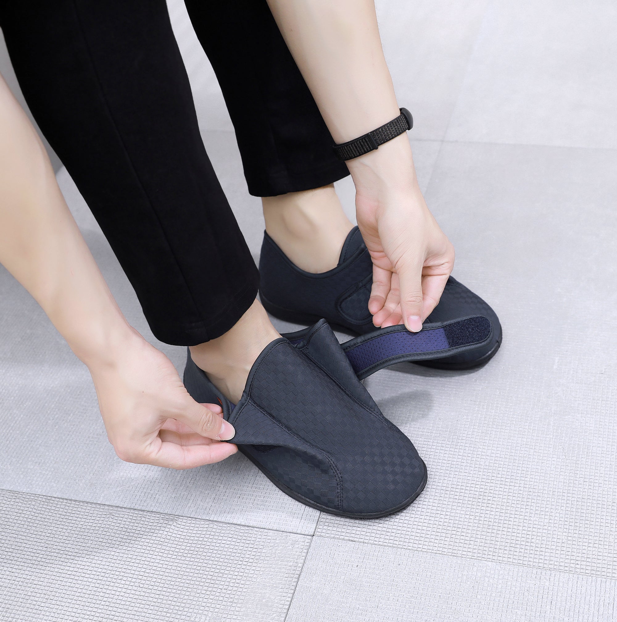 Wide Diabetic Shoes For Swollen Feet