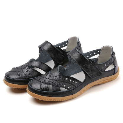 Elevate Your Style with Sports Casual Flat Sandals