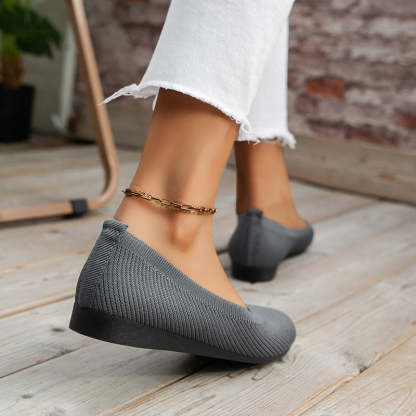 Slip-on orthopedic shoes