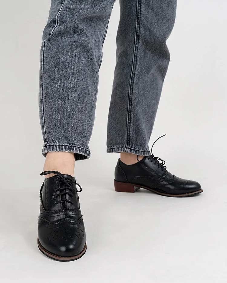 Classic Lace-Up Wingtip Leather Flat Oxfords