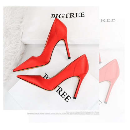 Retro Stiletto-heeled Satin Shallow Pointed Shoes