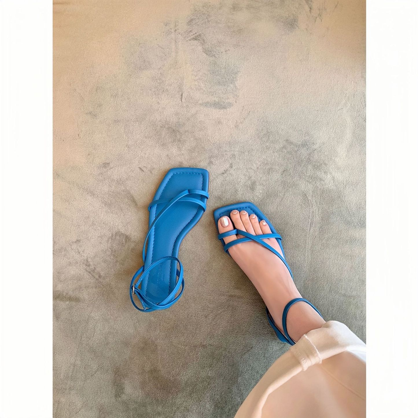 Women's Comfortable Strappy Flat Sandal