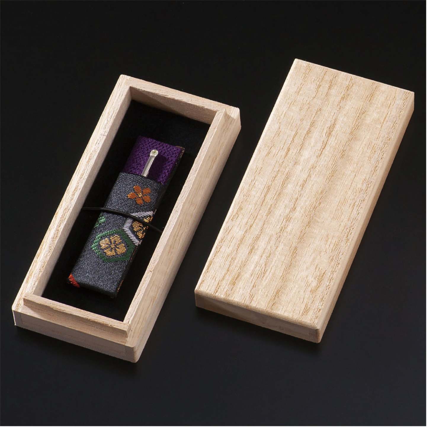 銀の爪楊枝　シャインマスカット