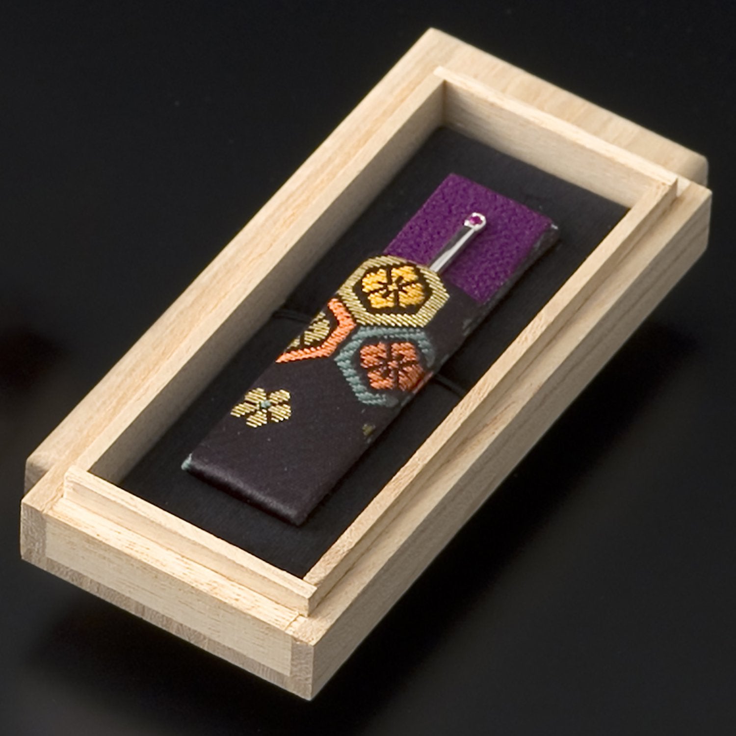 銀の爪楊枝　サクランボ