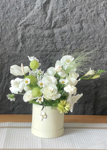 White Green Serenity